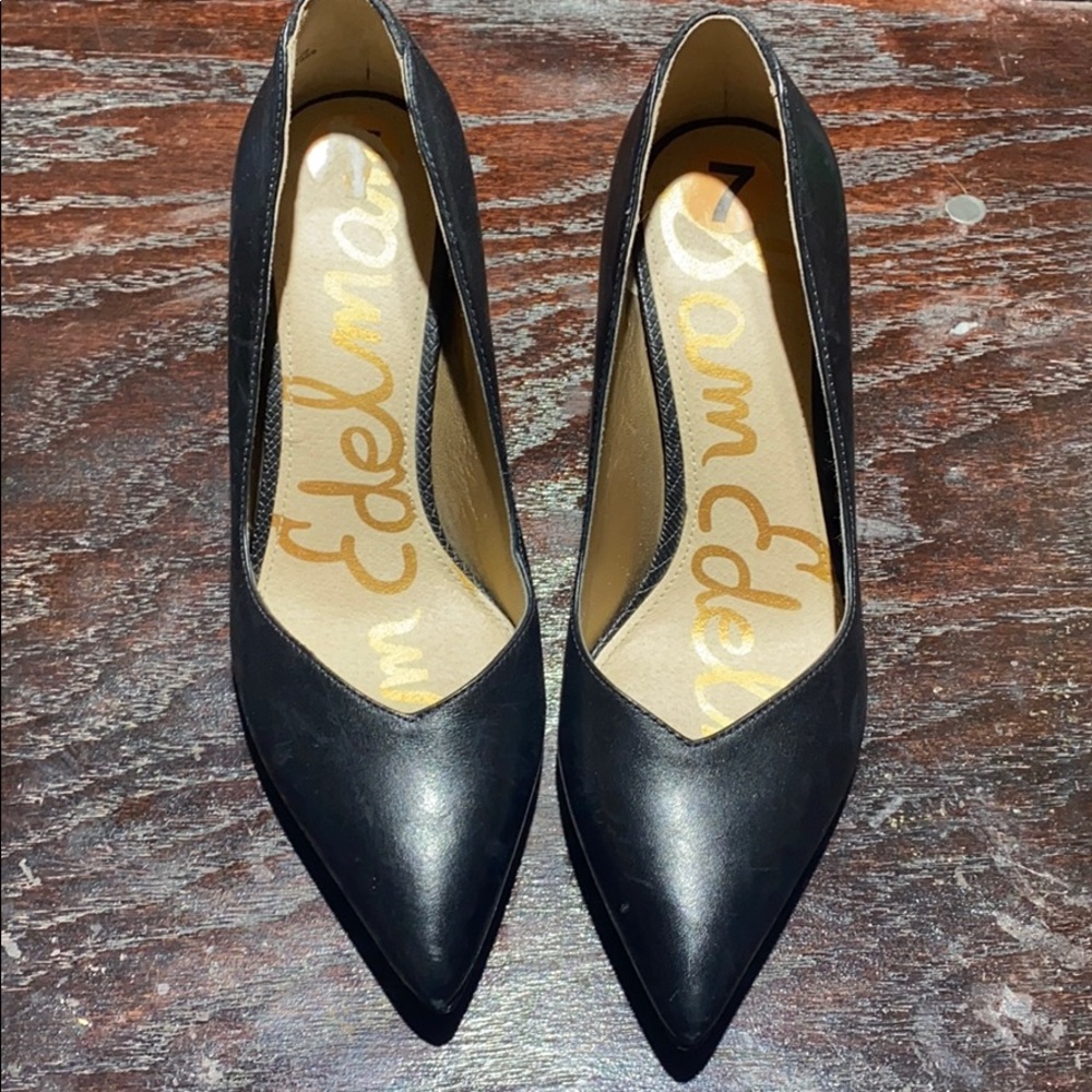 Sam Edelman black pumps